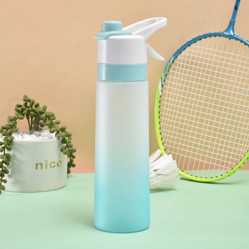 700ml Spray Water Bottle Large Capacity Portable Outdoor Sport Fashion Cute Drinking Plastic Bottles BPA Free Eco-Friendly